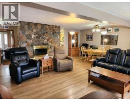 242 Dawson Drive, Faro, YT Y0B1K0 Photo 11