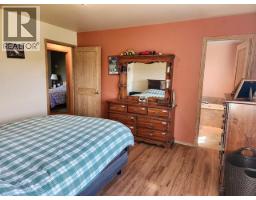 242 Dawson Drive, Faro, YT Y0B1K0 Photo 22