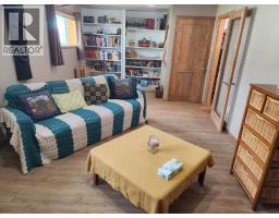 242 Dawson Drive, Faro, YT Y0B1K0 Photo 29