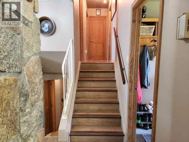 242 DAWSON DRIVE - 17