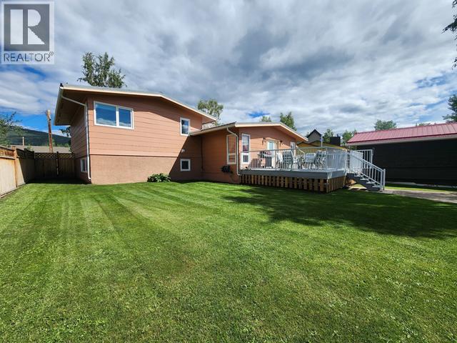 242 DAWSON DRIVE - 44