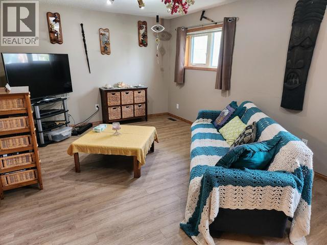 242 DAWSON DRIVE - 28