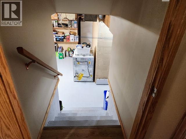 242 DAWSON DRIVE - 32