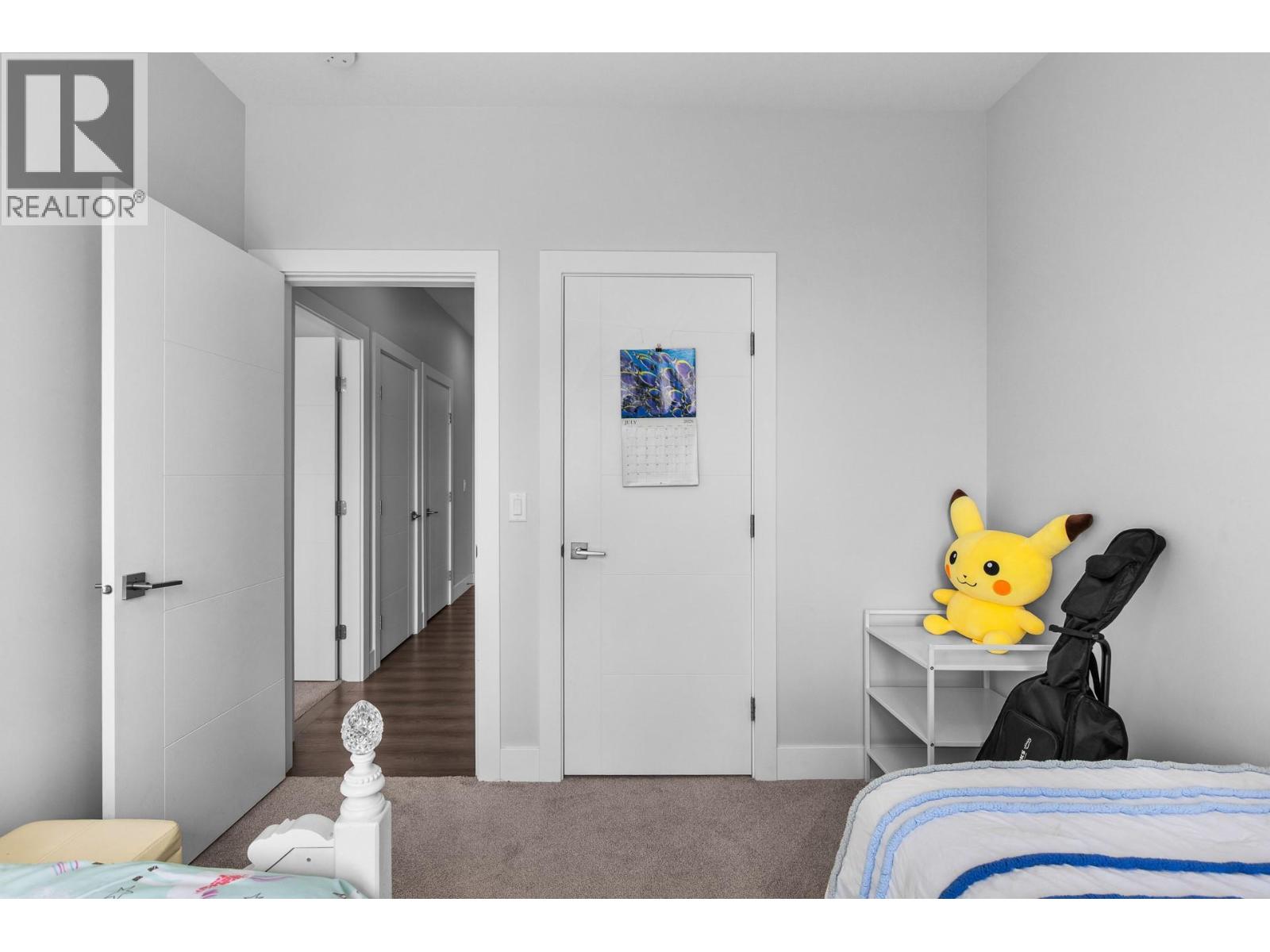 2562 Crown Crest Drive - 34