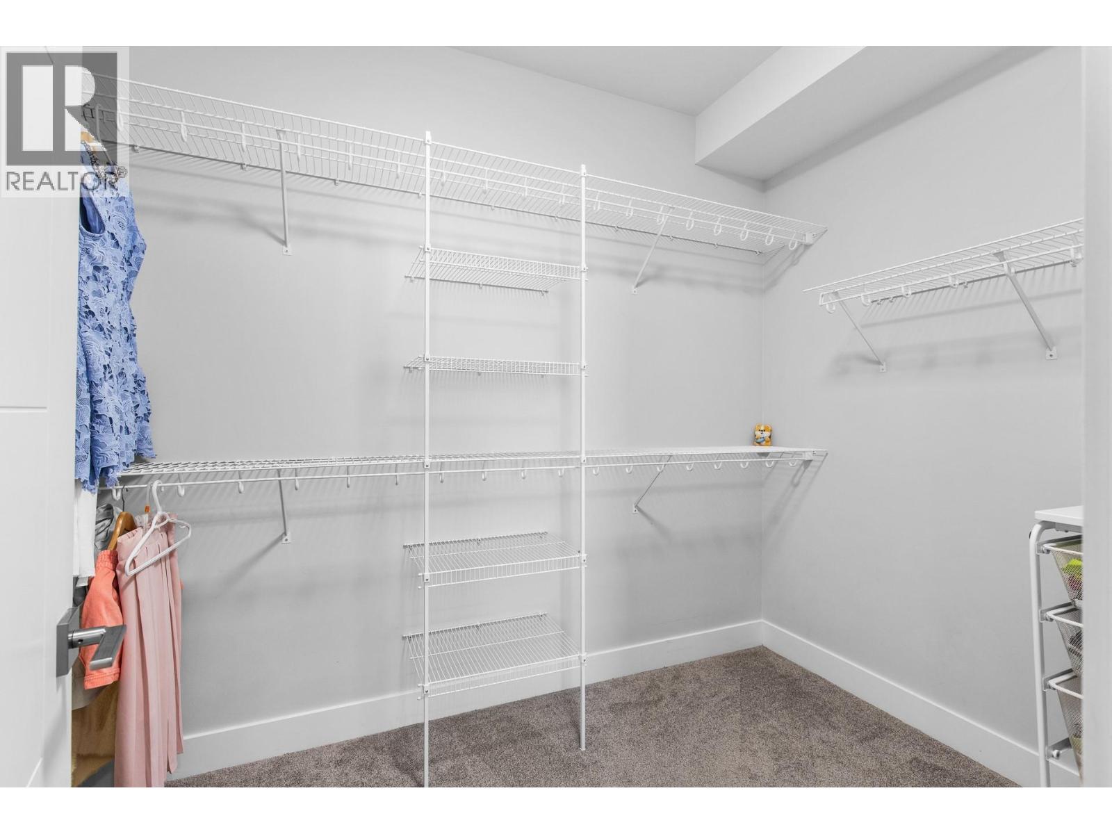 2562 Crown Crest Drive - 32