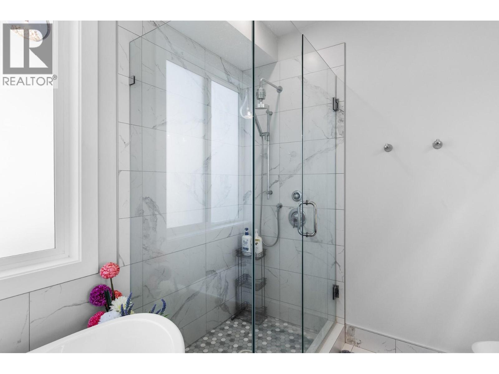 2562 Crown Crest Drive - 31