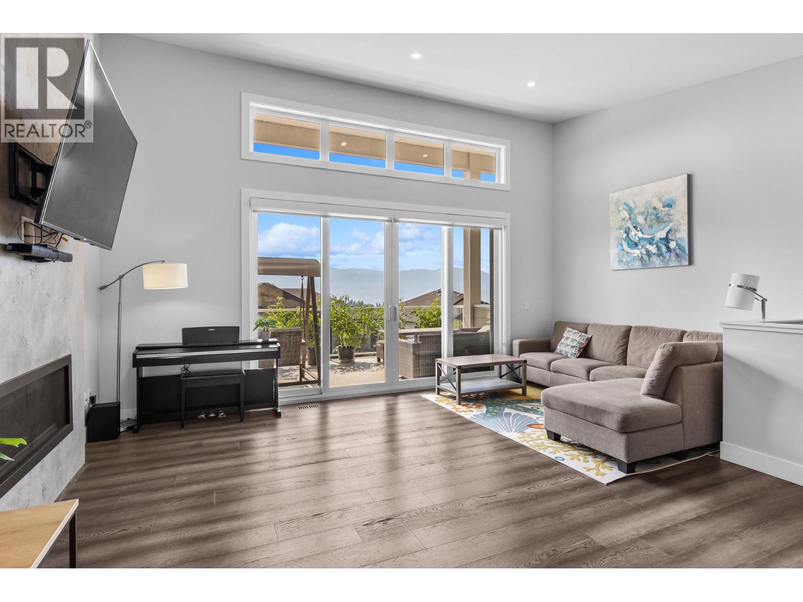 2562 Crown Crest Drive - 15