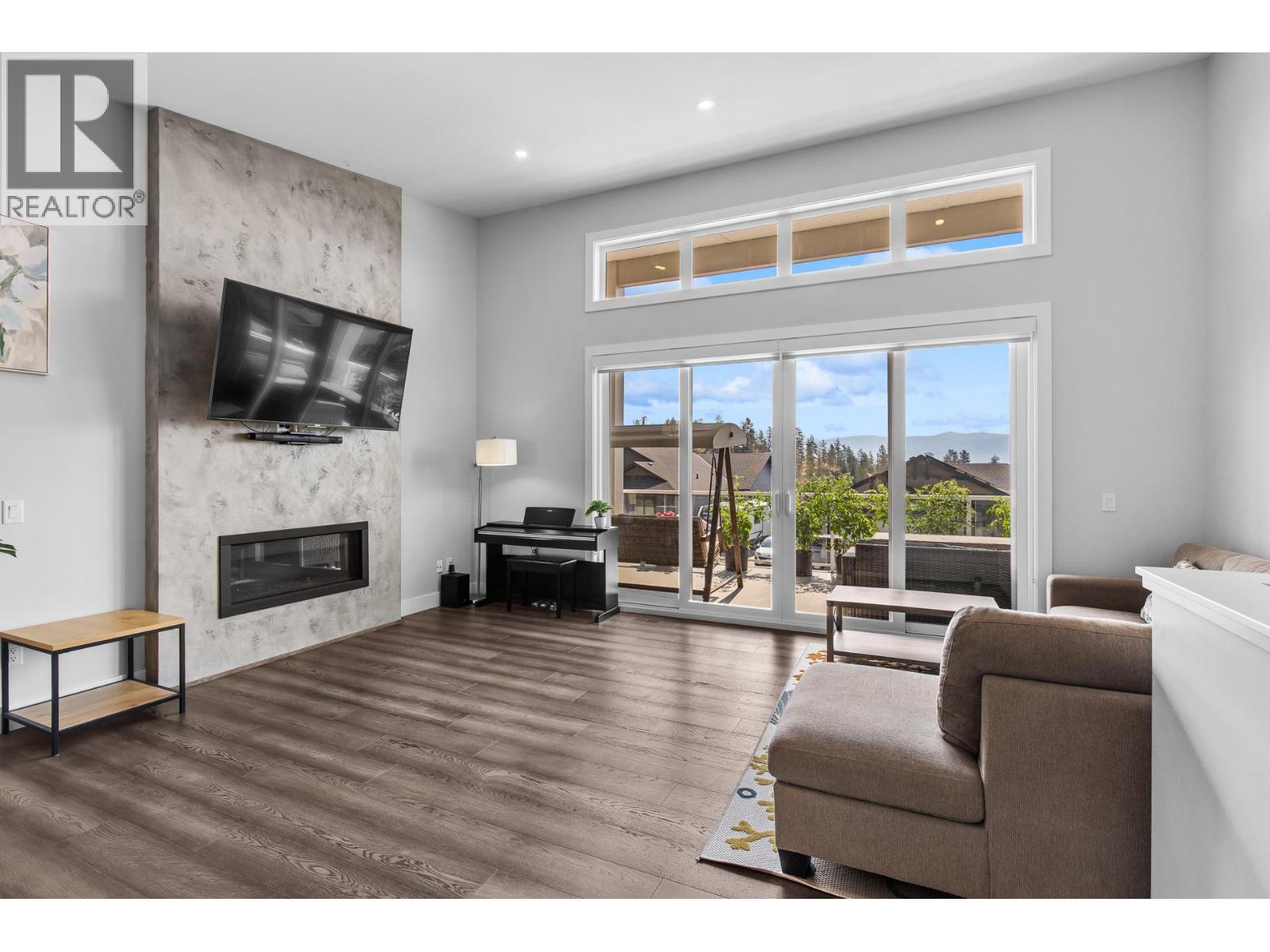 2562 Crown Crest Drive - 16