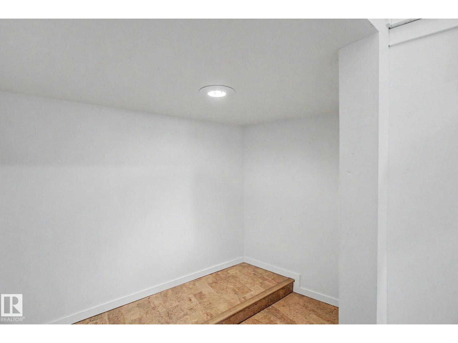 11150 83 AV NW - Image 11