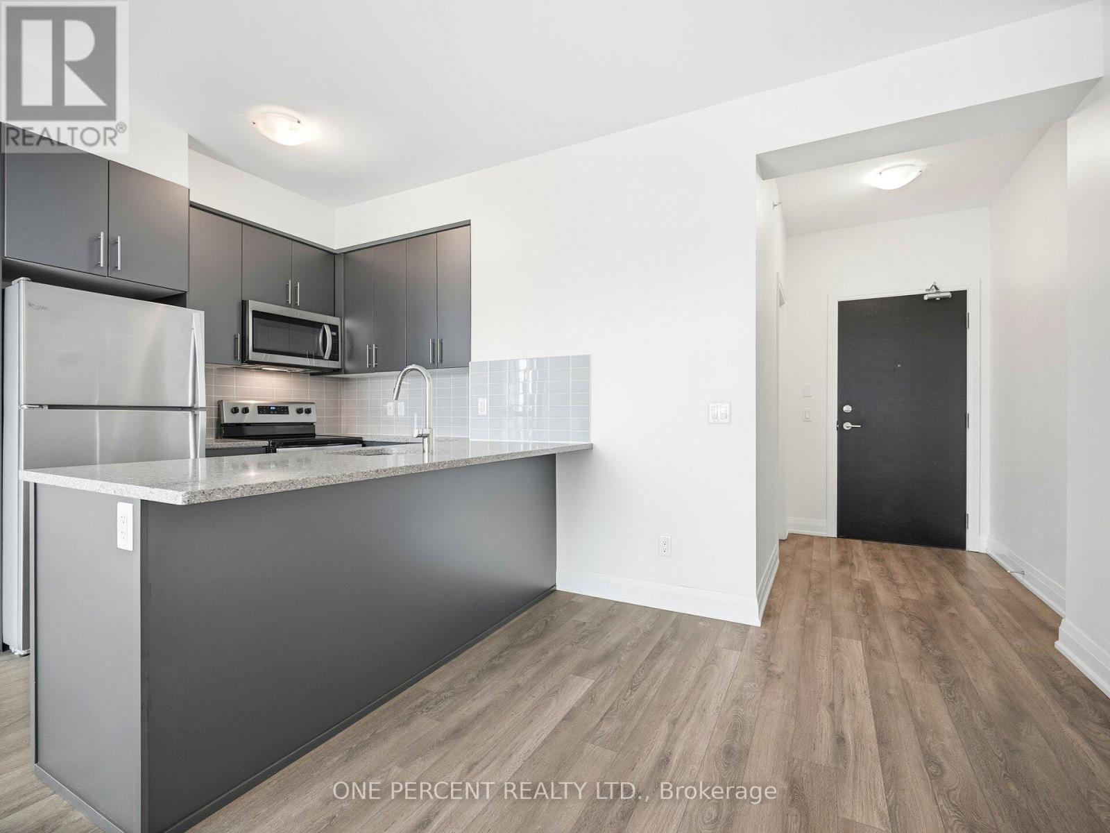 #811 65 YORKLAND BOULEVARD - 17