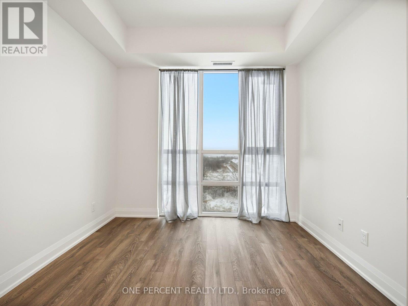 #811 65 YORKLAND BOULEVARD - 24