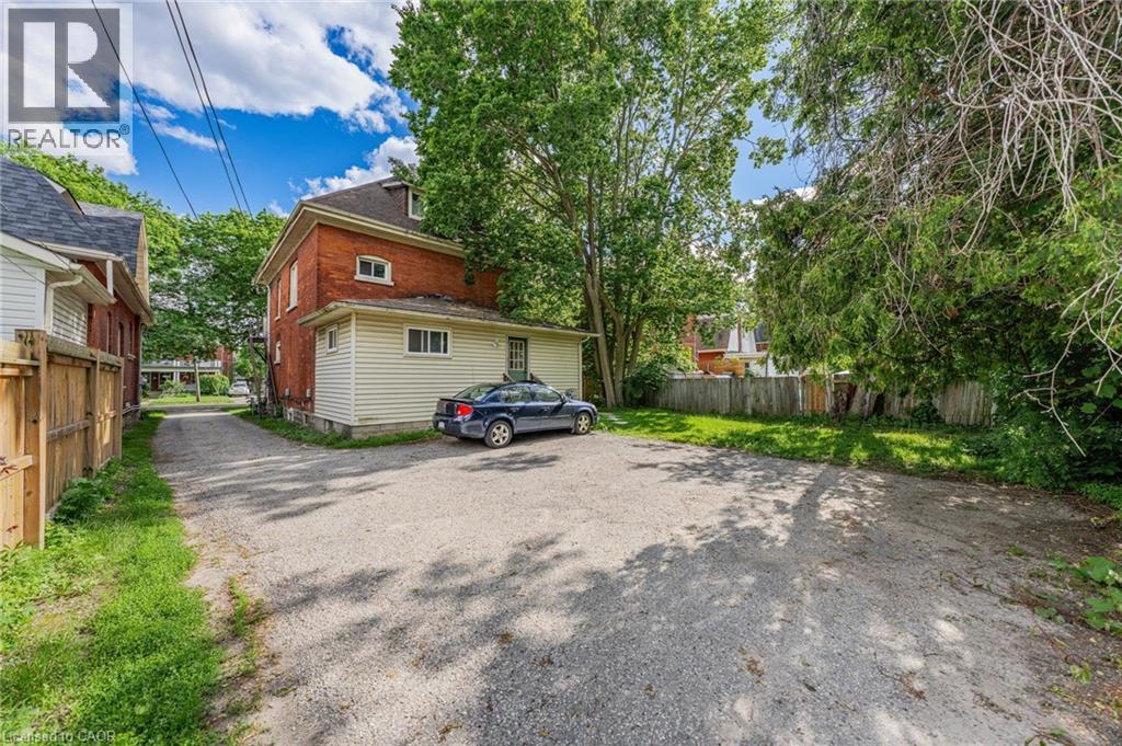 126 CHATHAM Street - Image 31