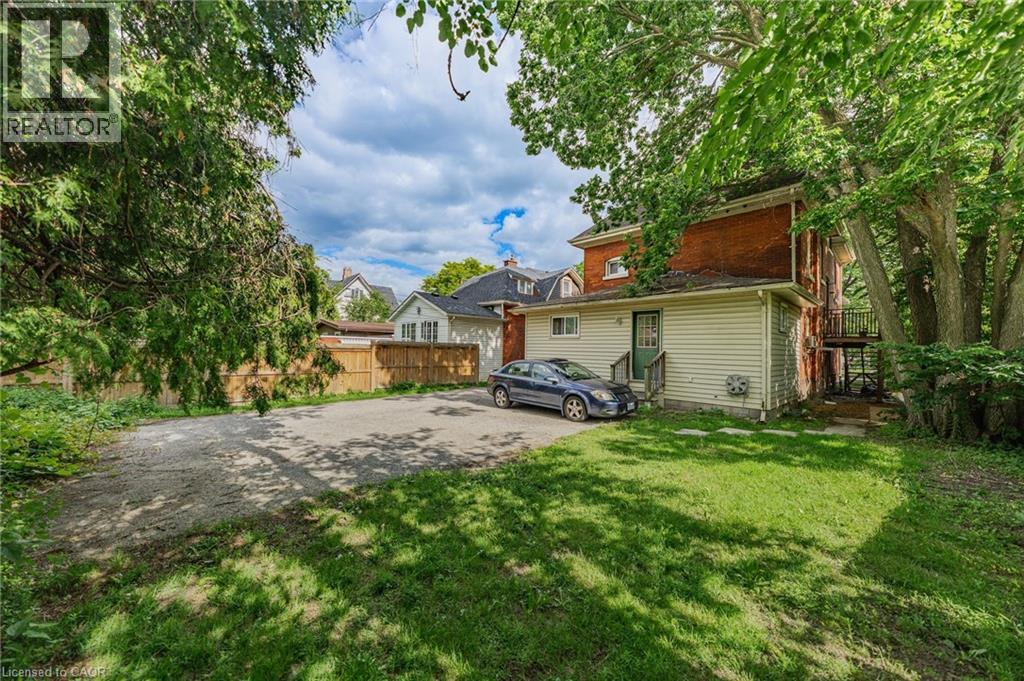 126 CHATHAM Street - Image 32