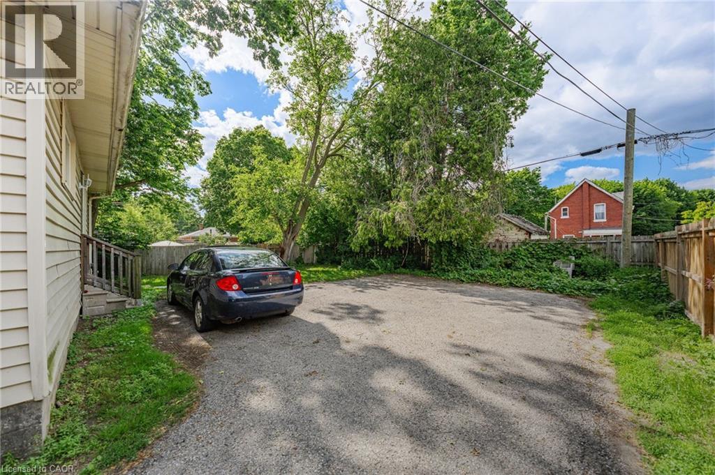 126 CHATHAM Street - Image 30