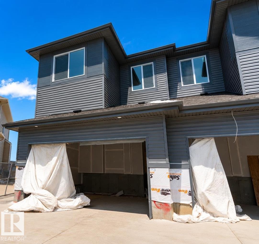 38 ASTORIA Place
