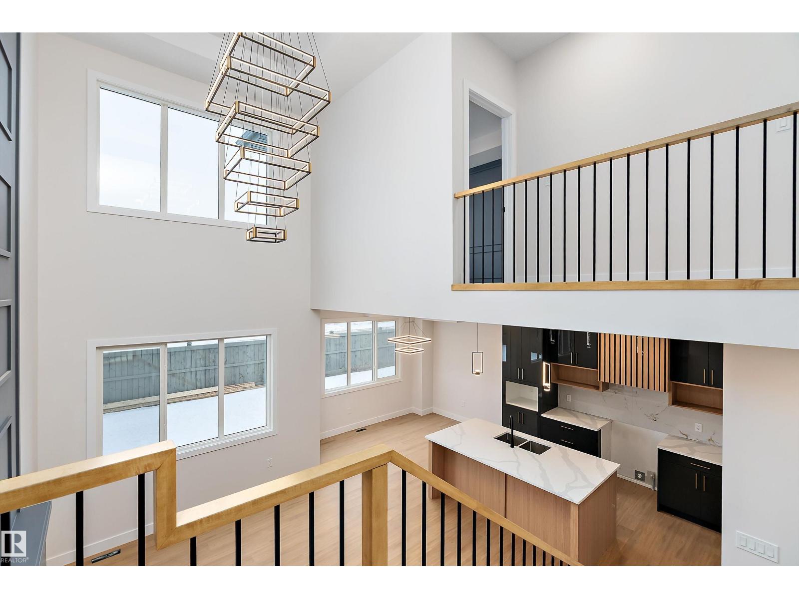 38 ASTORIA Place - Photo 8