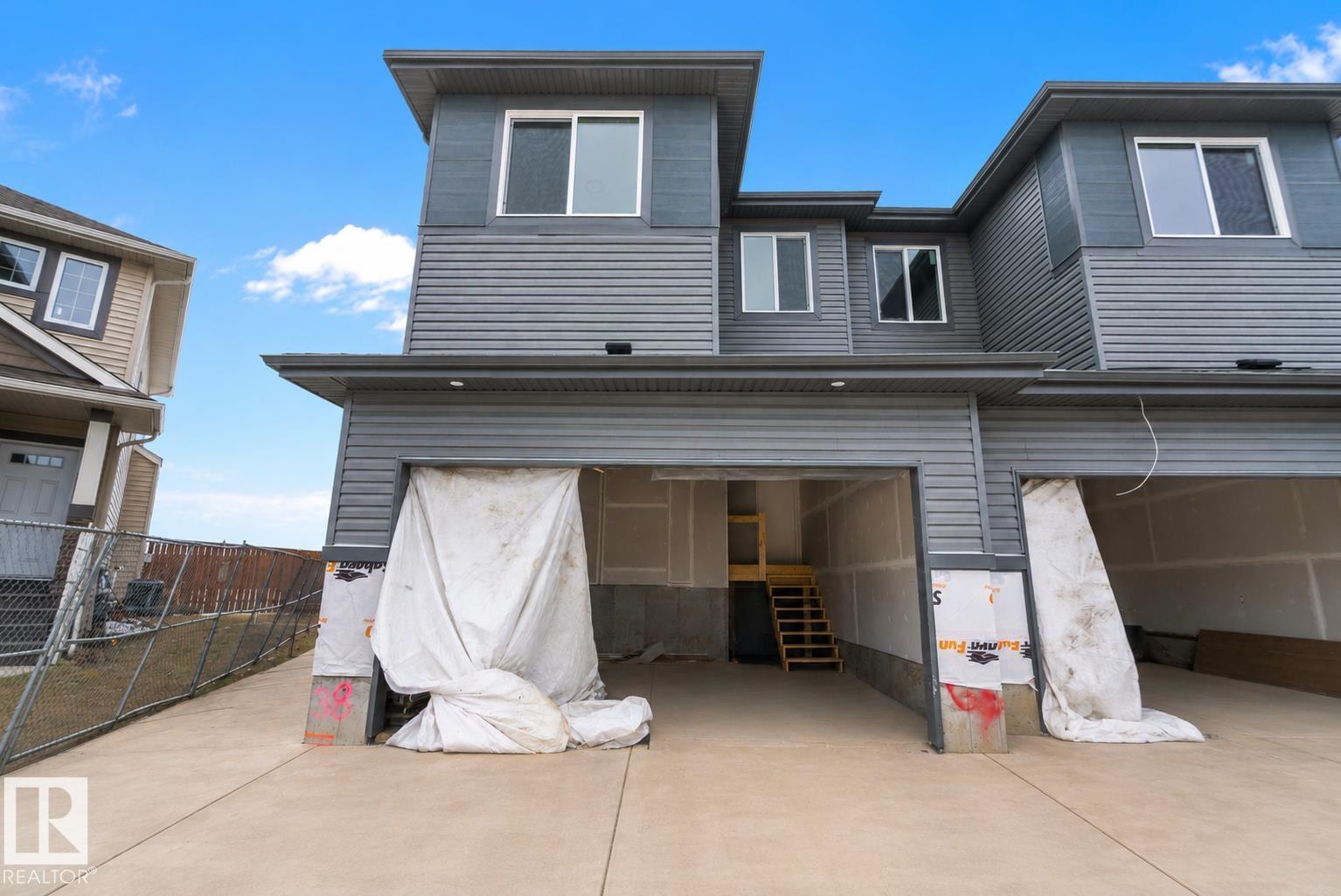 38 ASTORIA Place