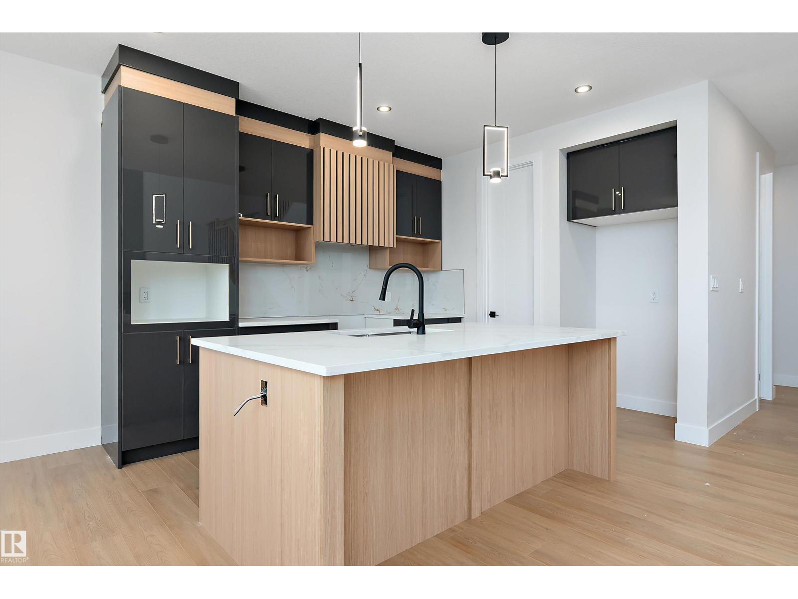 38 ASTORIA Place - Photo 13
