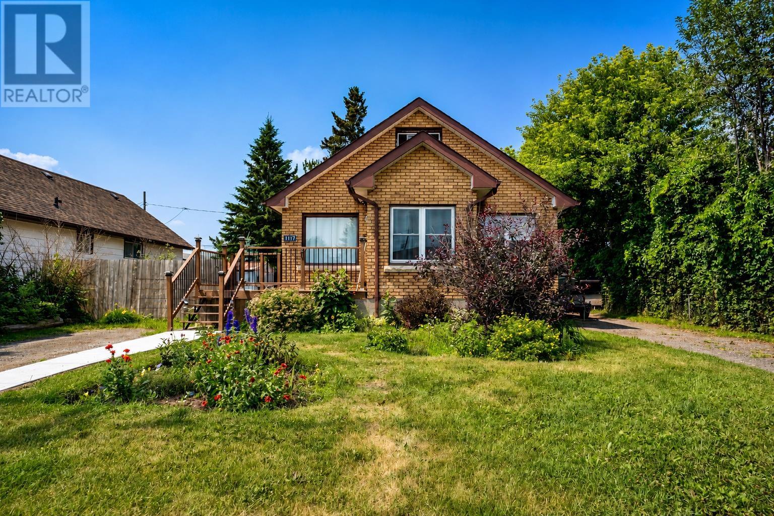 1117 Mountdale AVE - 2