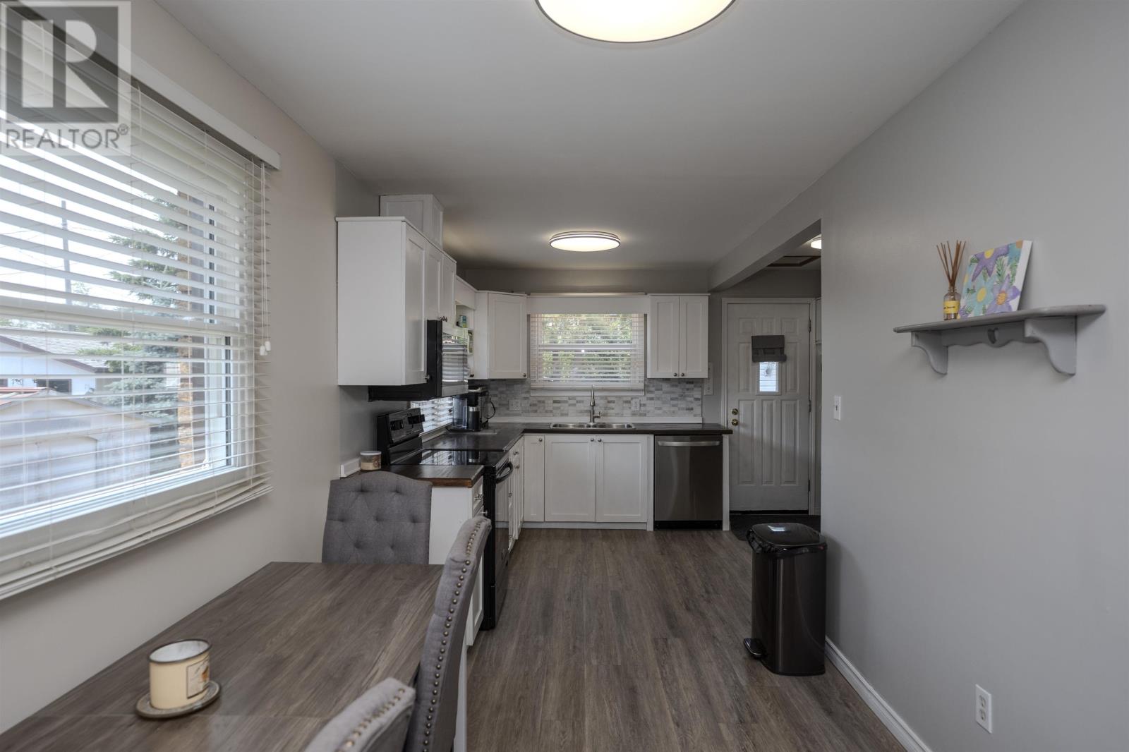 1117 Mountdale AVE - 6