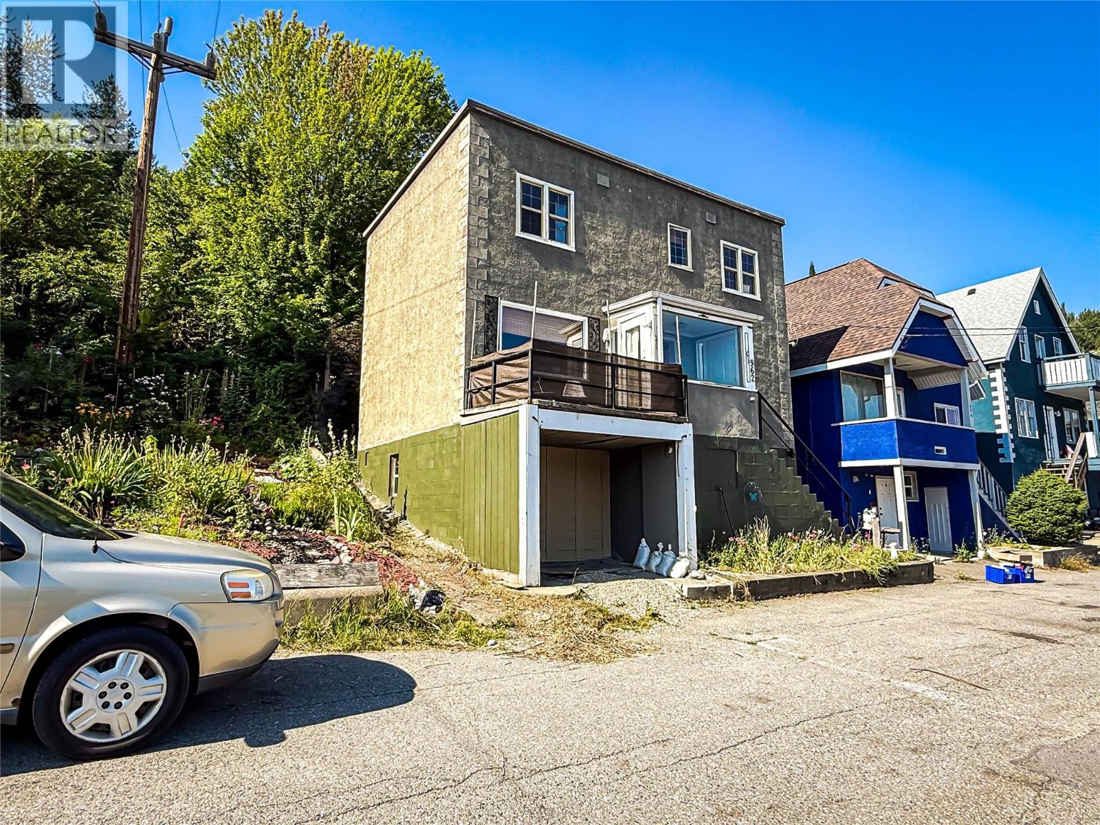 962 Nelson Avenue - 10