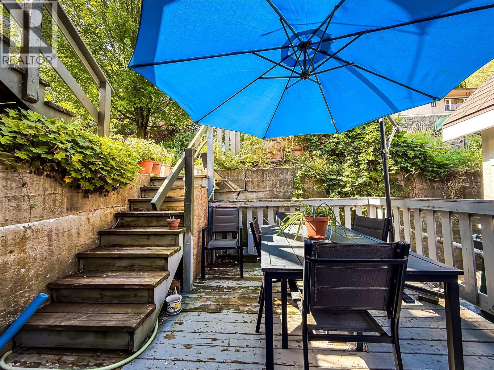 962 Nelson Avenue - 8