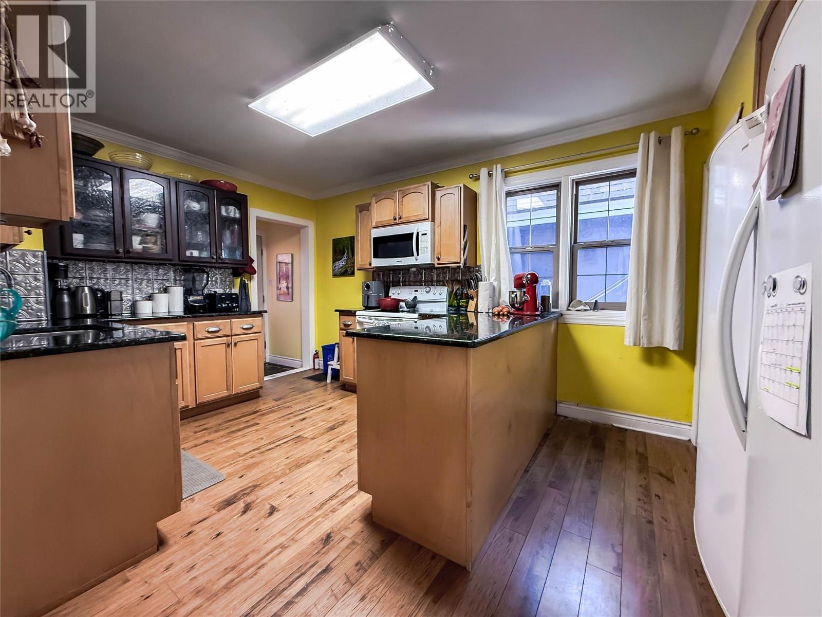 962 Nelson Avenue - 18