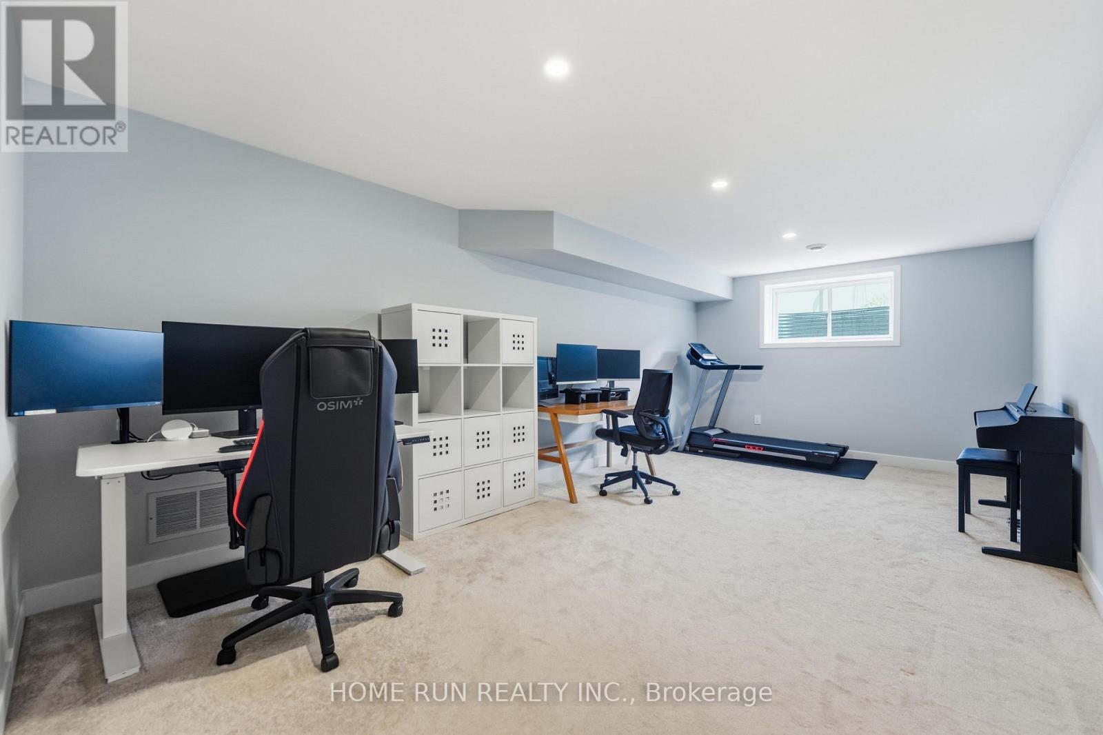 570 TRIANGLE STREET - Image 40