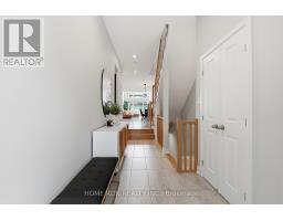 570 TRIANGLE STREET — photo 3