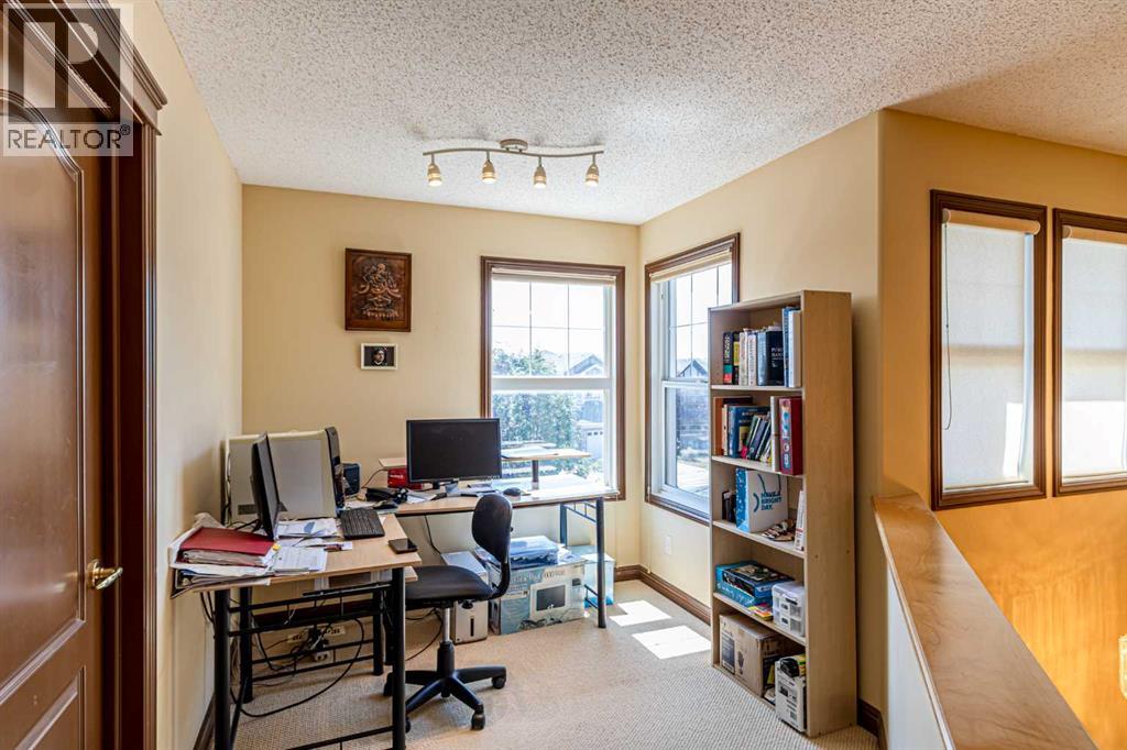 23 Royal Oak Terrace NW - 21