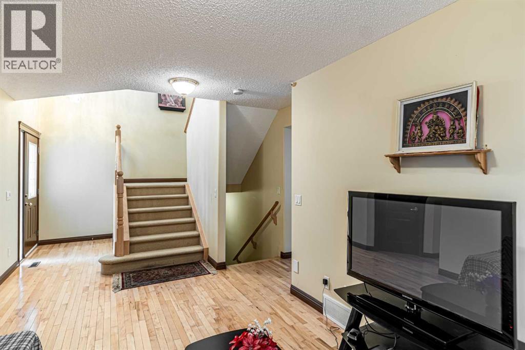 23 Royal Oak Terrace NW - 8