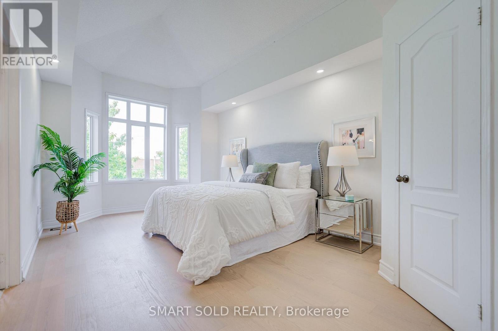 195 SHIRLEY DRIVE - Image 32