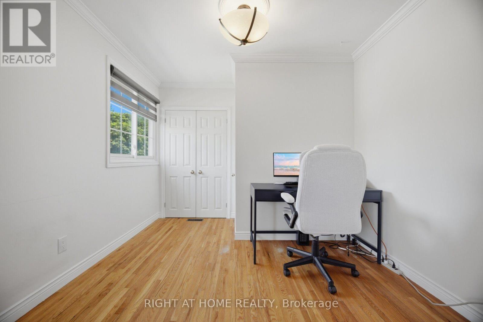 4 ROSEFIELD DRIVE - 27