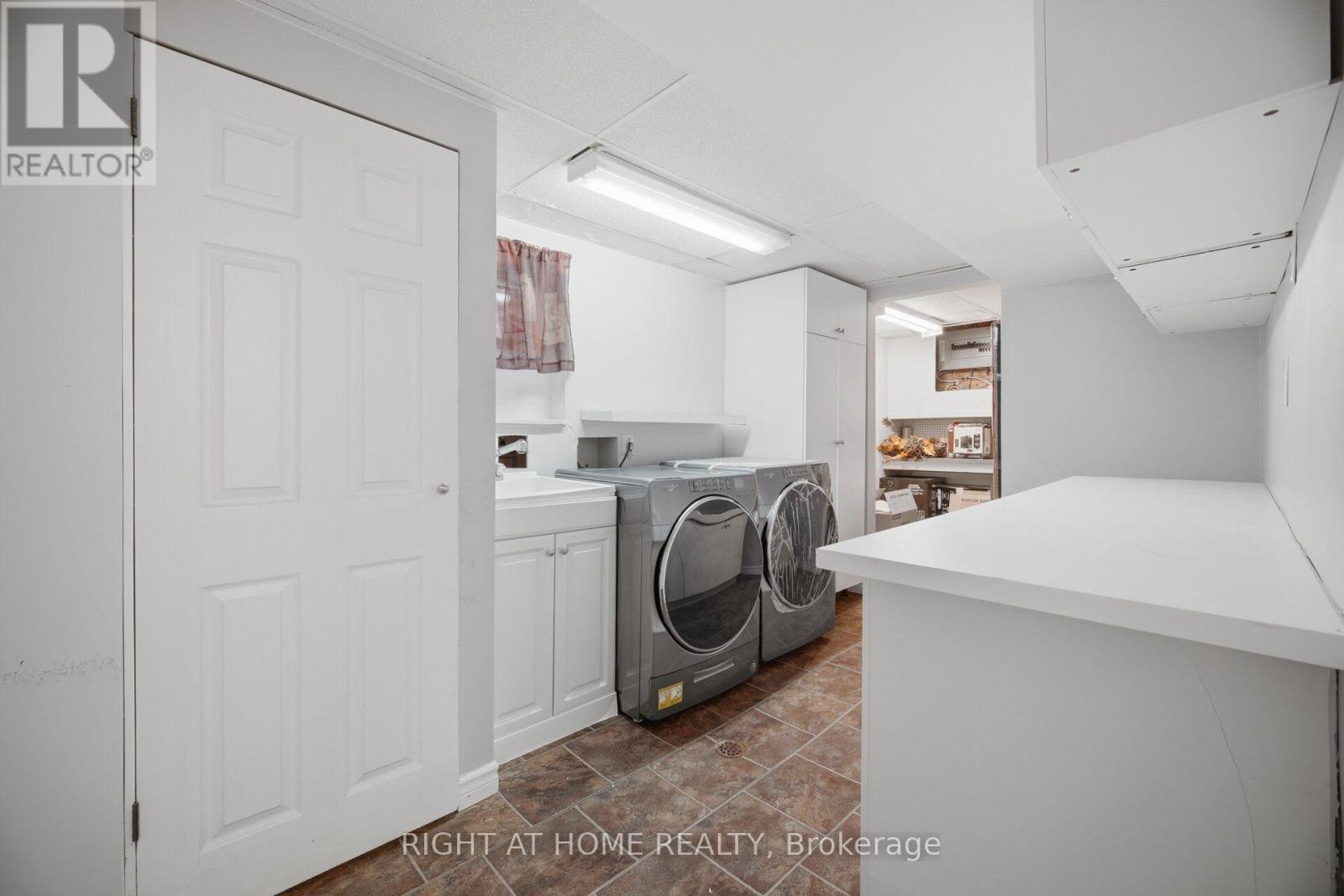 4 ROSEFIELD DRIVE - 38