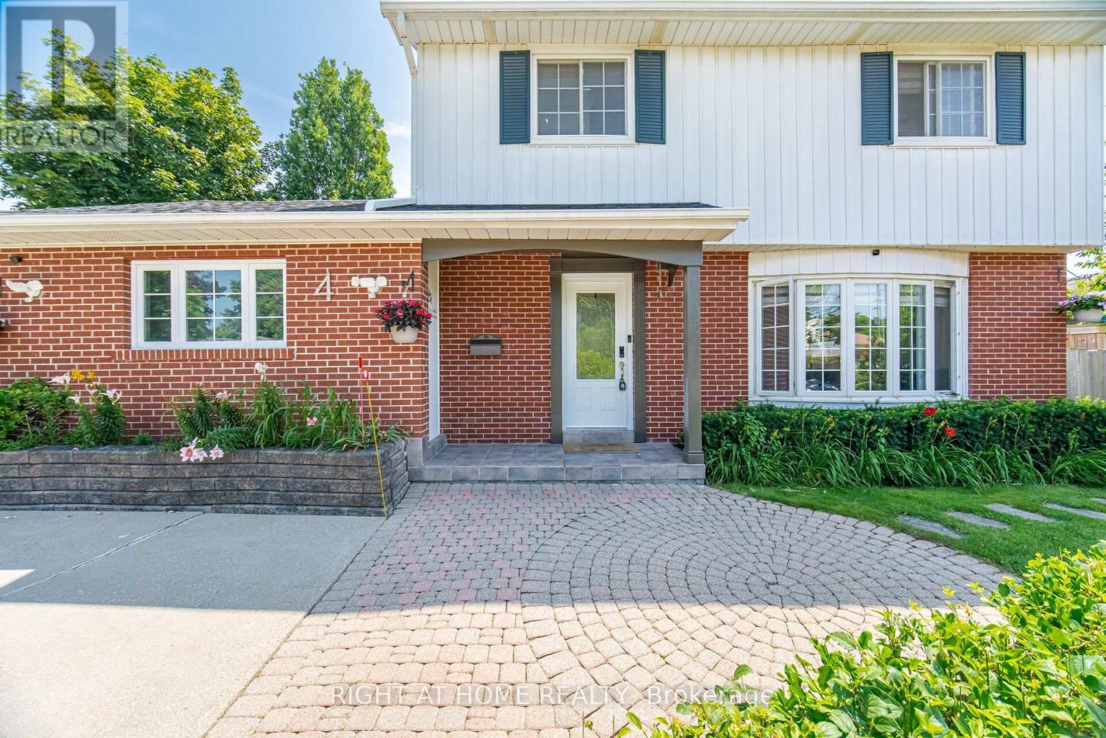 4 ROSEFIELD DRIVE - 4
