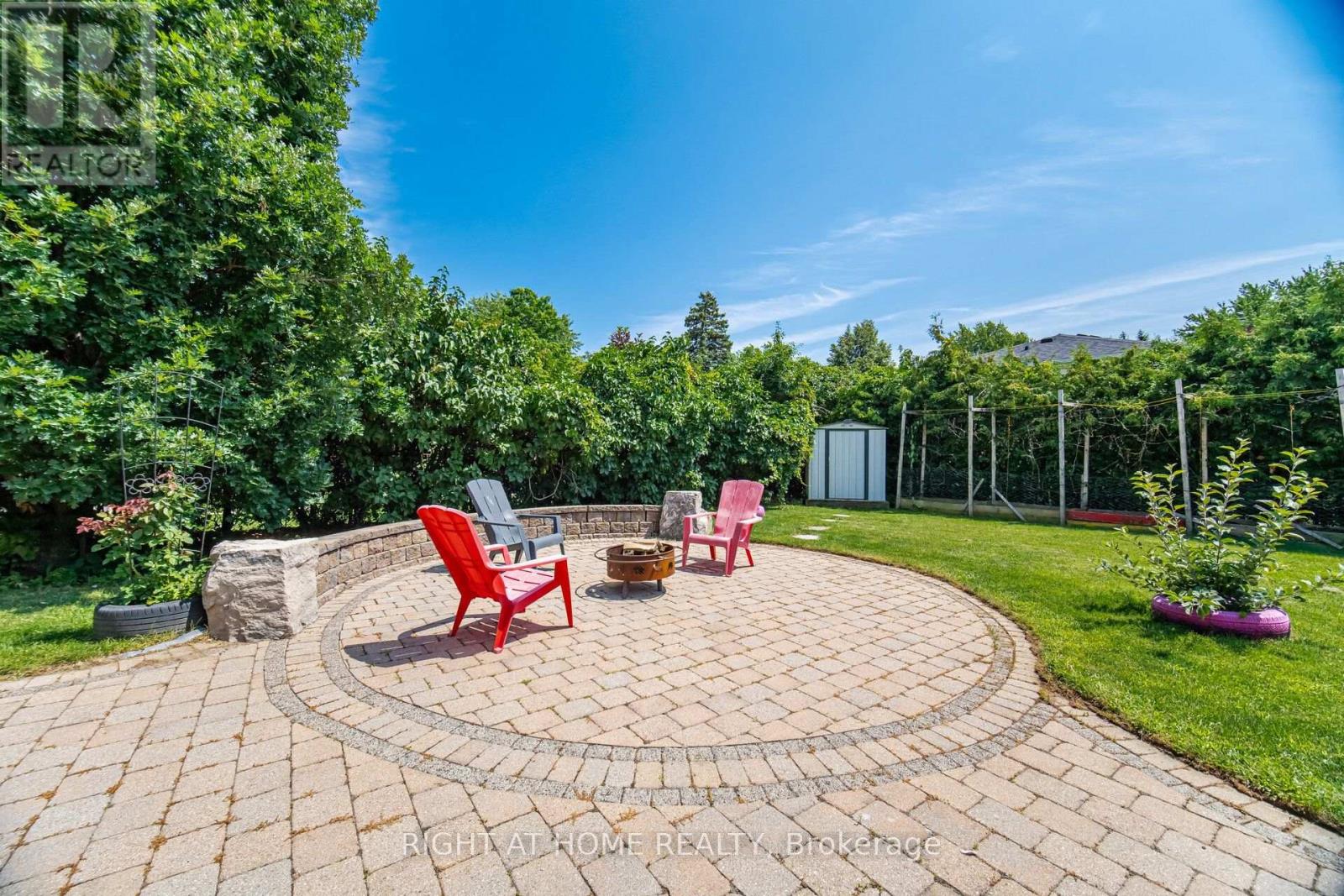 4 ROSEFIELD DRIVE - 44