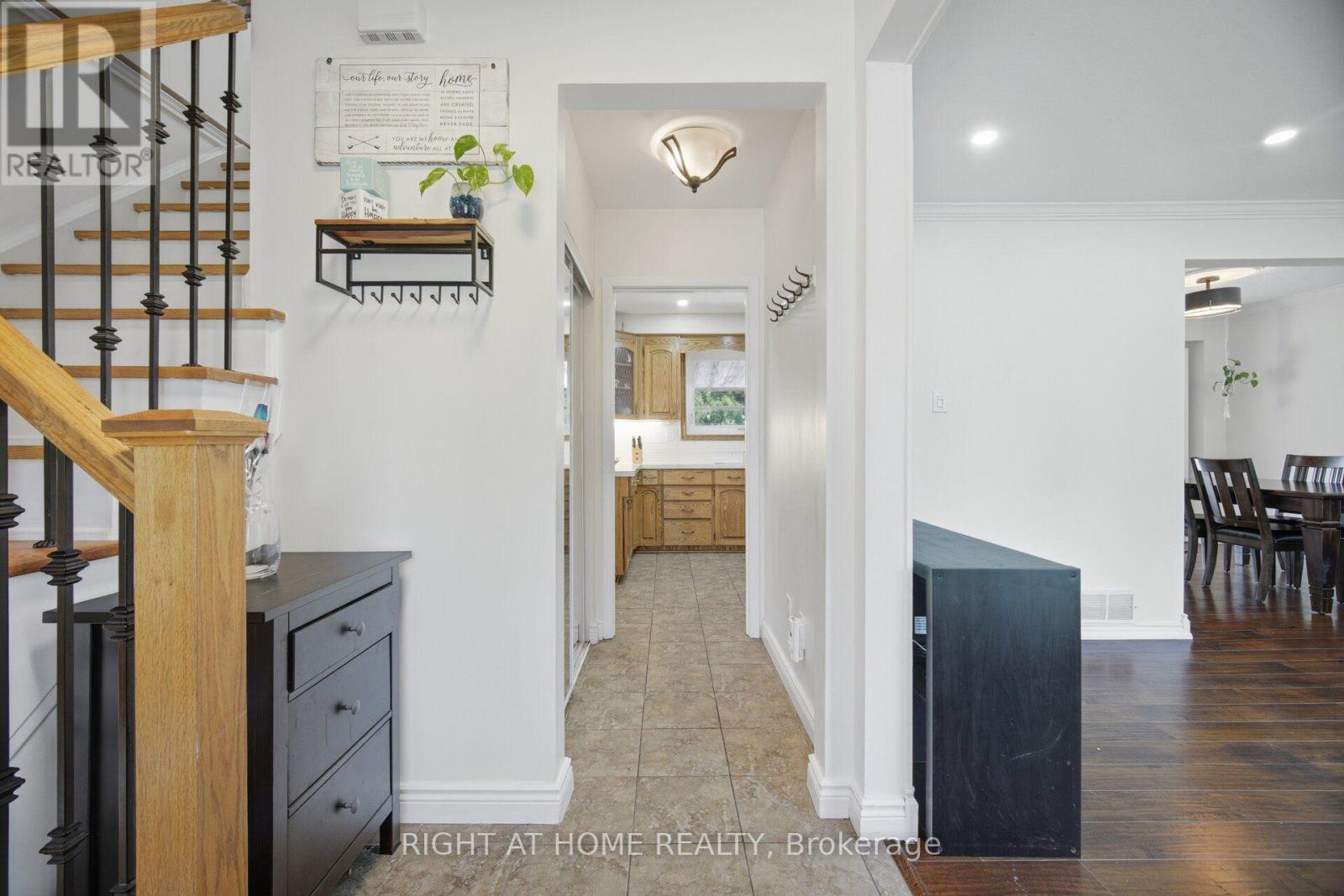 4 ROSEFIELD DRIVE - 7