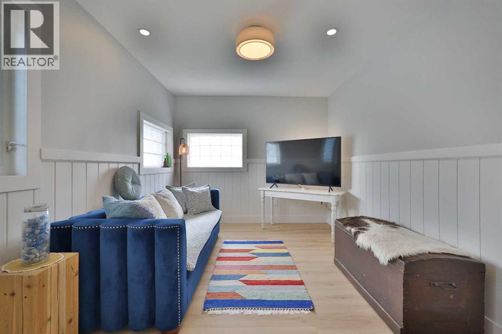 322 12 Street N - Image 18