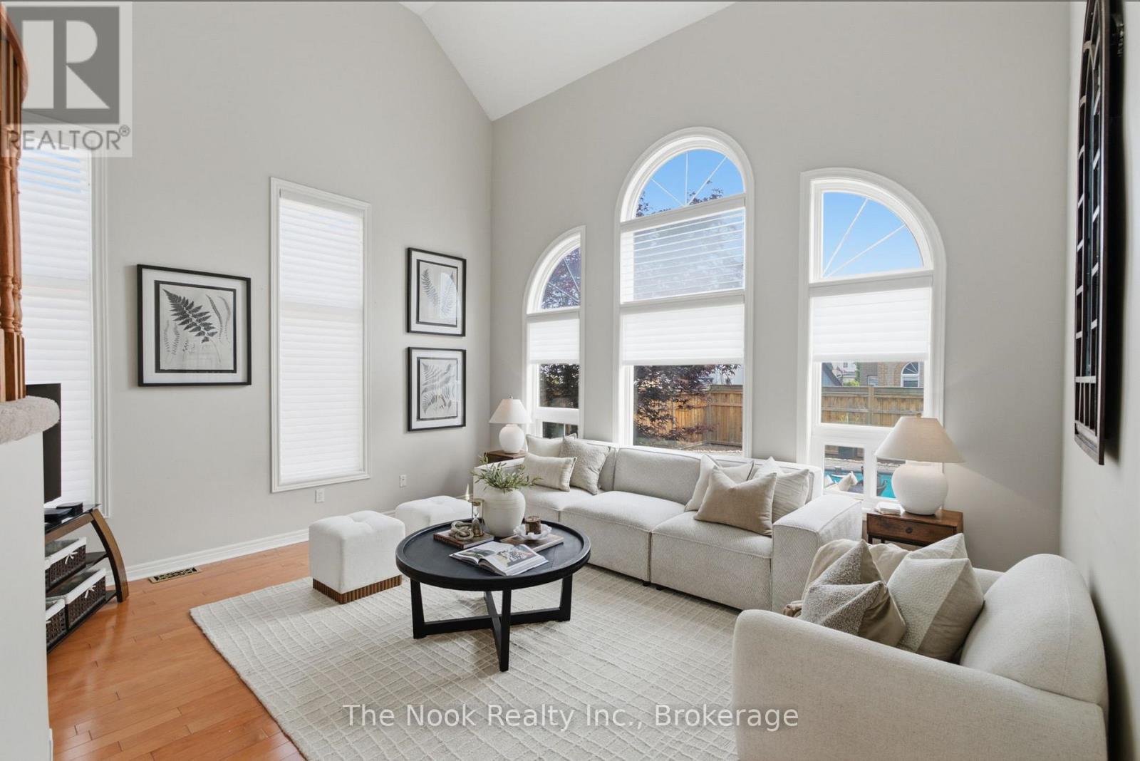 137 EDWARD STREET E - 10