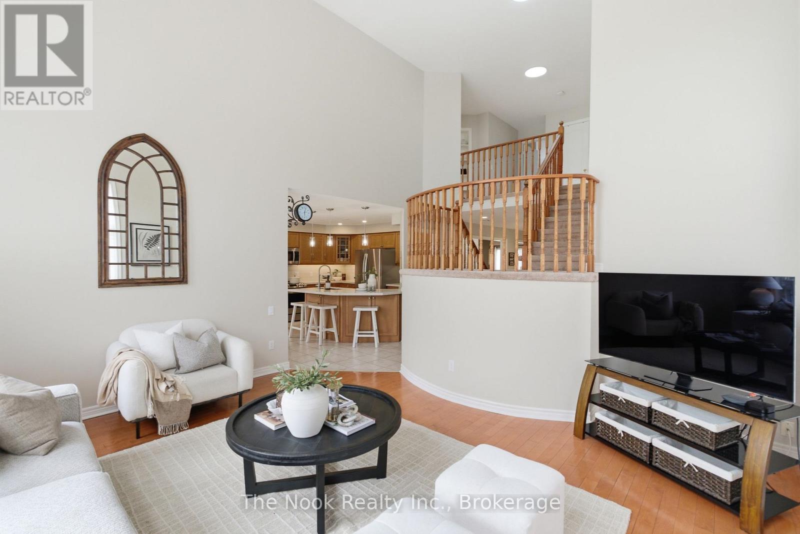 137 EDWARD STREET E - 12