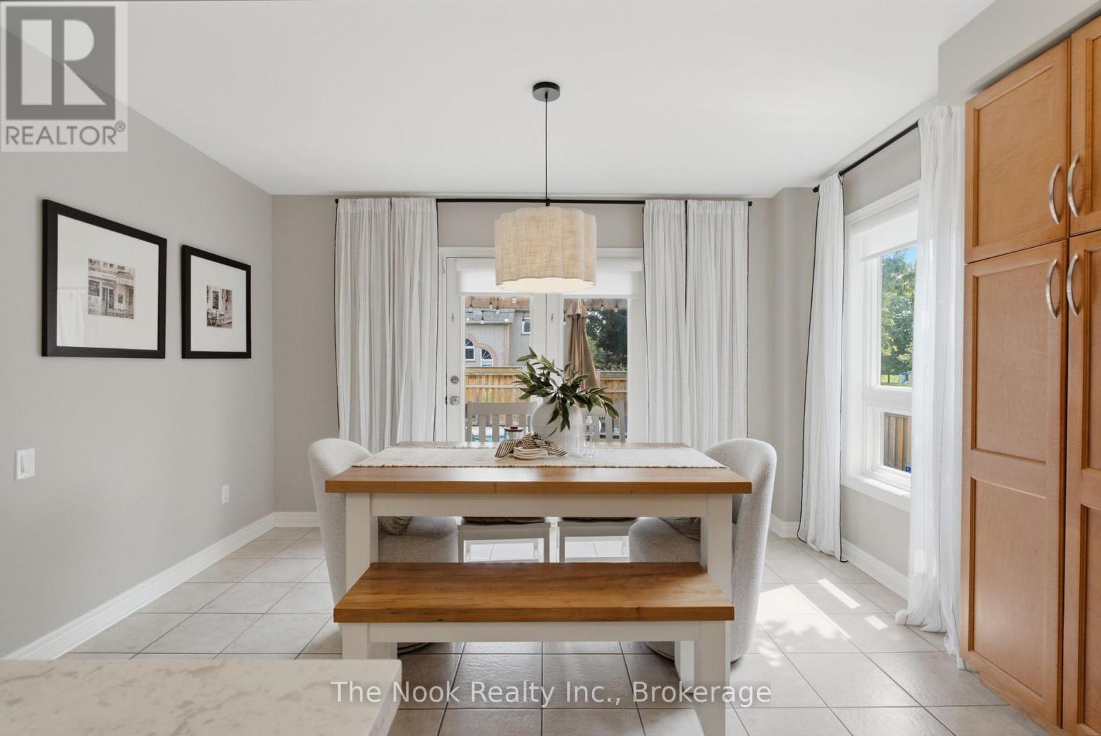 137 EDWARD STREET E - 17