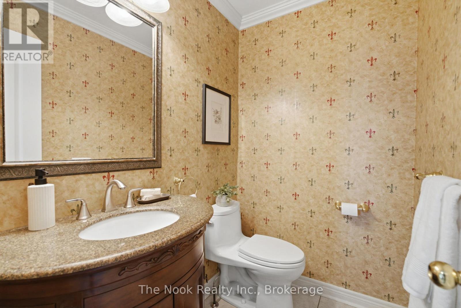 137 EDWARD STREET E - 22