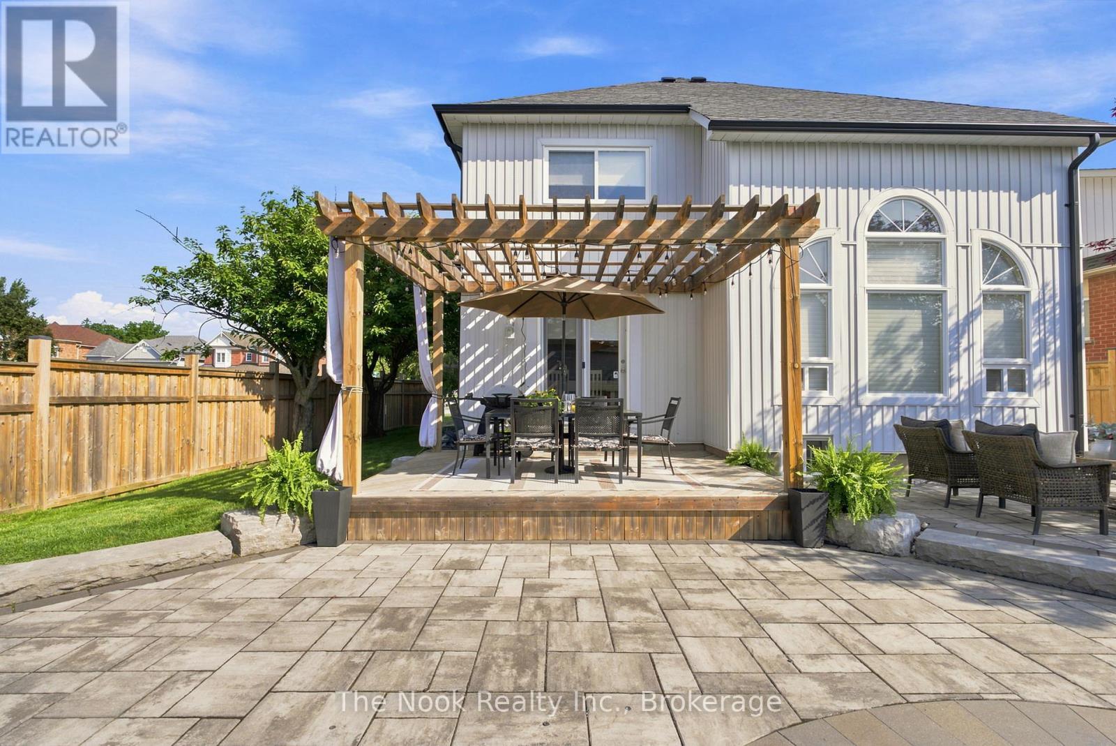 137 EDWARD STREET E - 46