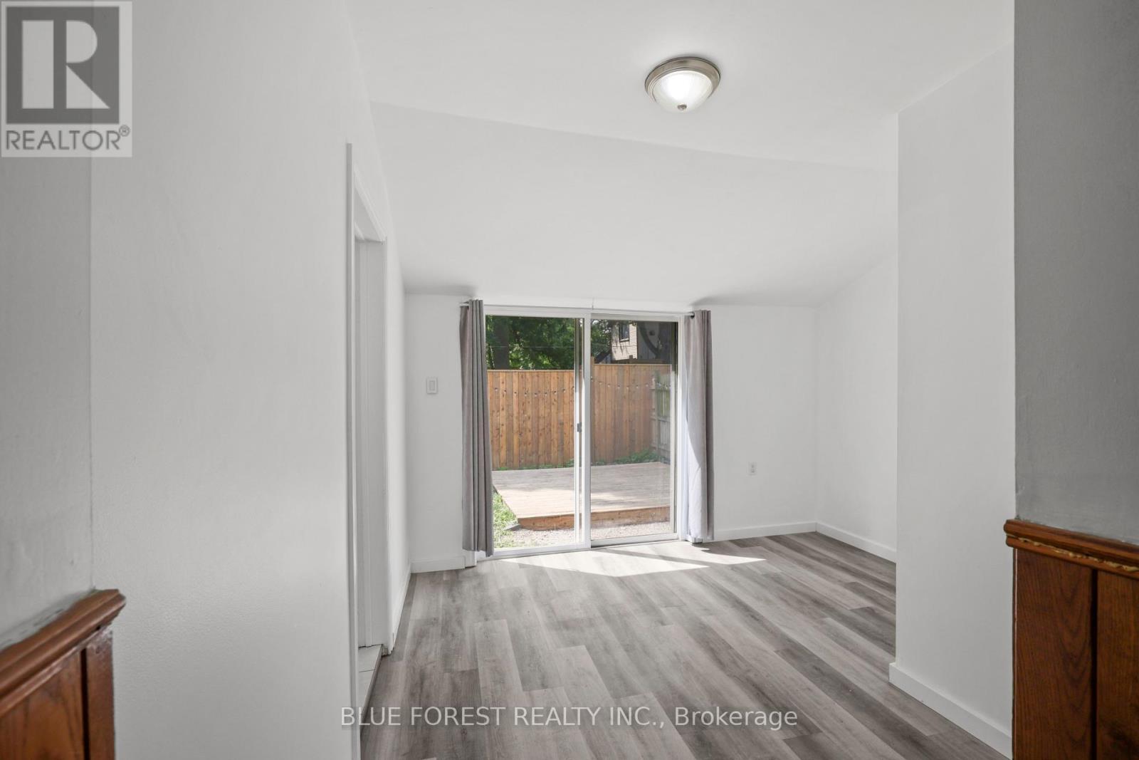 508 HATCH STREET - Image 11