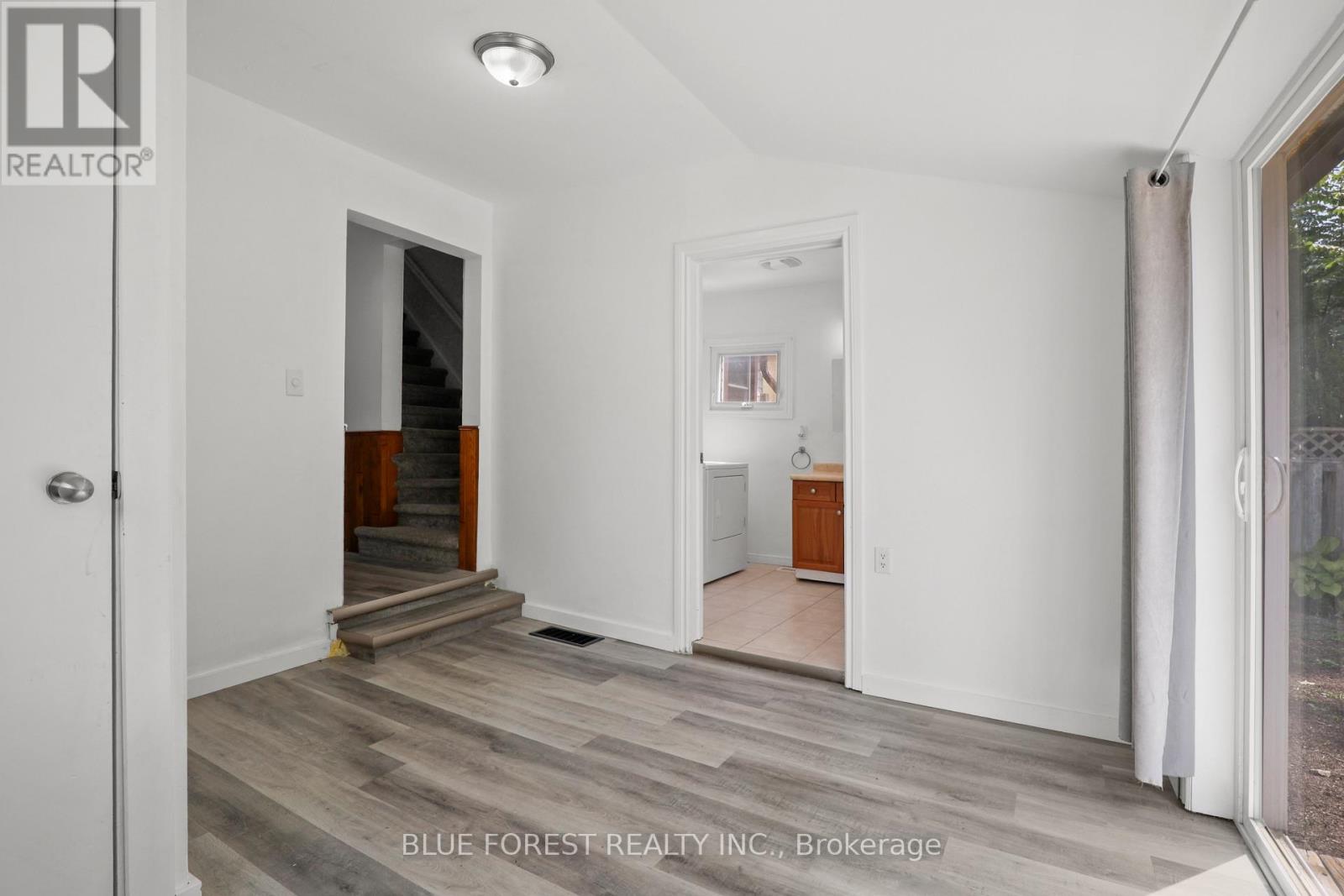 508 HATCH STREET - Image 14