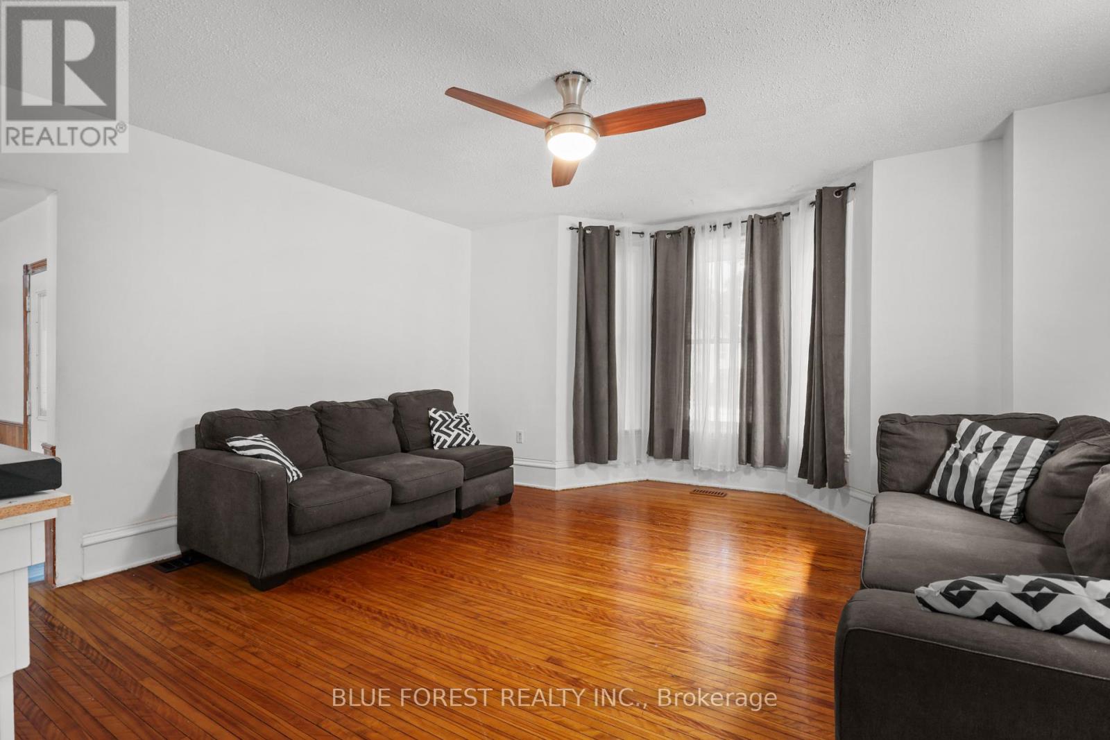 508 HATCH STREET - Image 18
