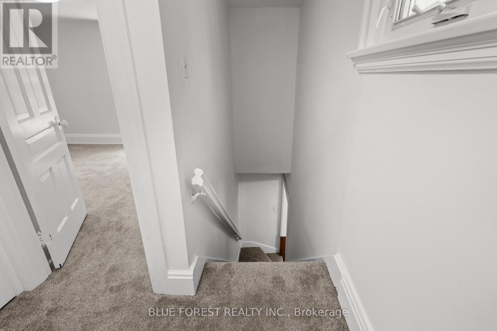 508 HATCH STREET - Image 23
