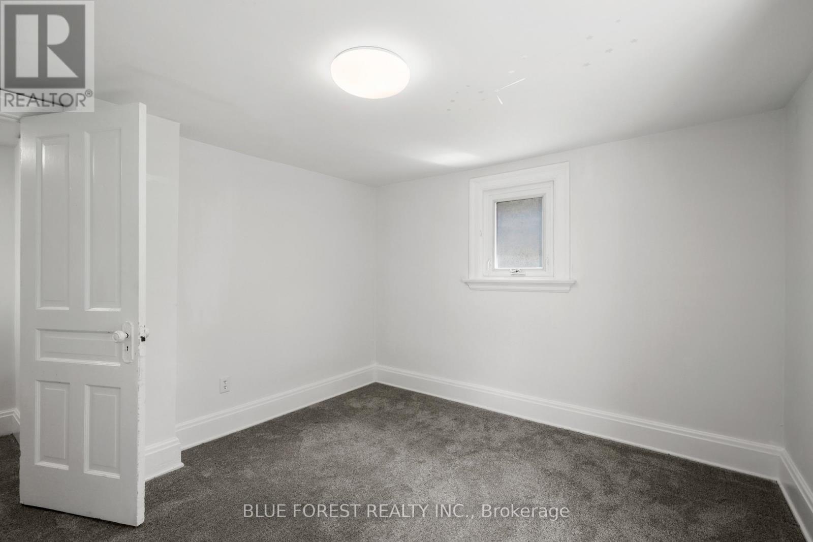 508 HATCH STREET - Image 28