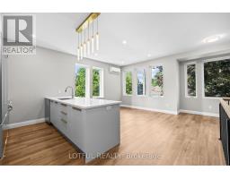 D - 516 TWEEDSMUIR AVENUE — photo 4
