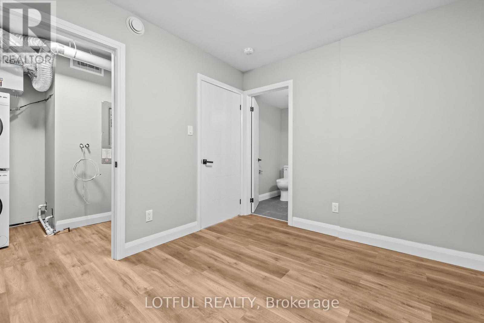 1 Bed, 1 Bath House for Rent in Ottawa – A – 516 TWEEDSMUIR AVENUE W, Ottawa – MLS# X13615402 - Image 11